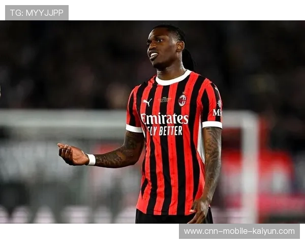 莱奥外脚背抽射AC米兰锁定胜利